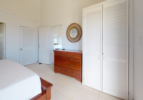 Clam Shell Drive Bedroom1